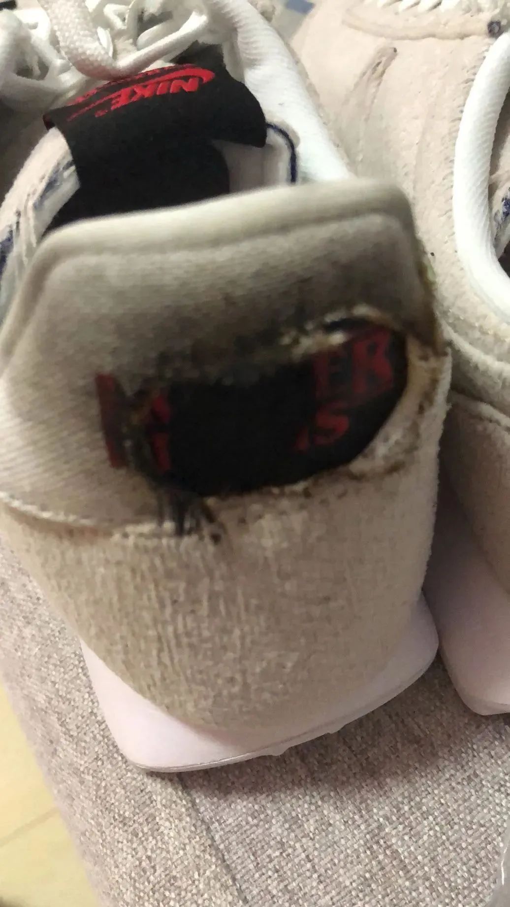 没想到聊“毁鞋经历”这件事会让人情绪复杂