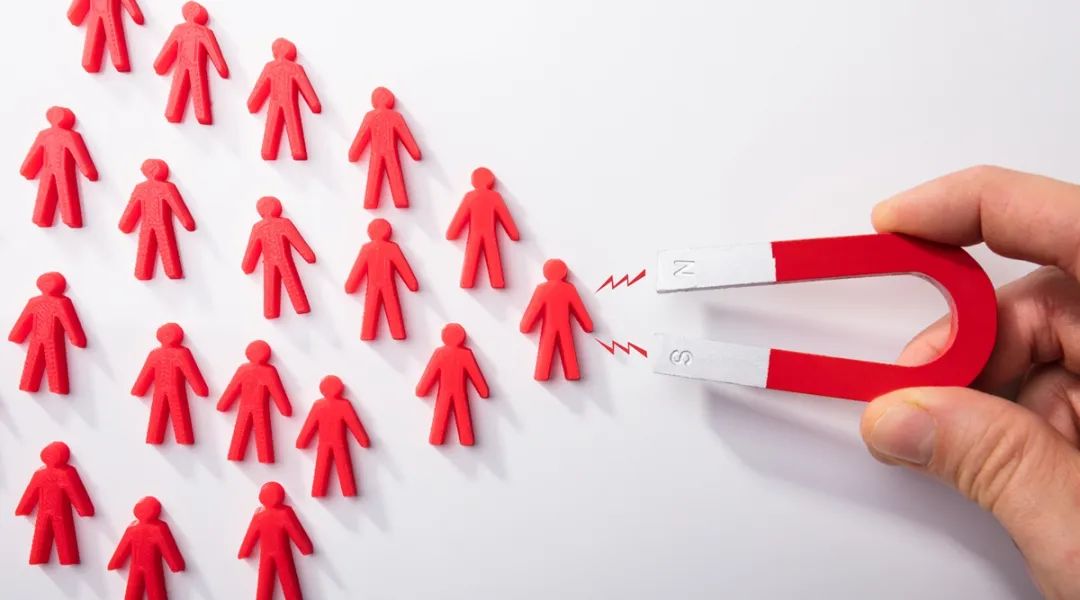 5招让客户愿意跟你聊,让客户爱上你