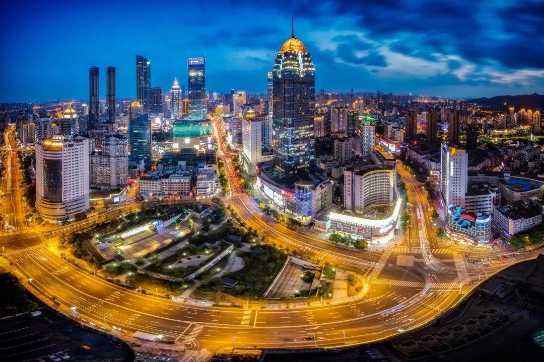 党委书记谈高质量发展思路,市委聚焦高质量发展实施四大工程