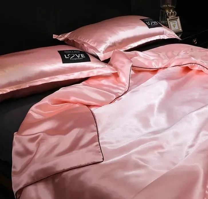 这床夏凉被，一盖就凉，不开空调也很爽