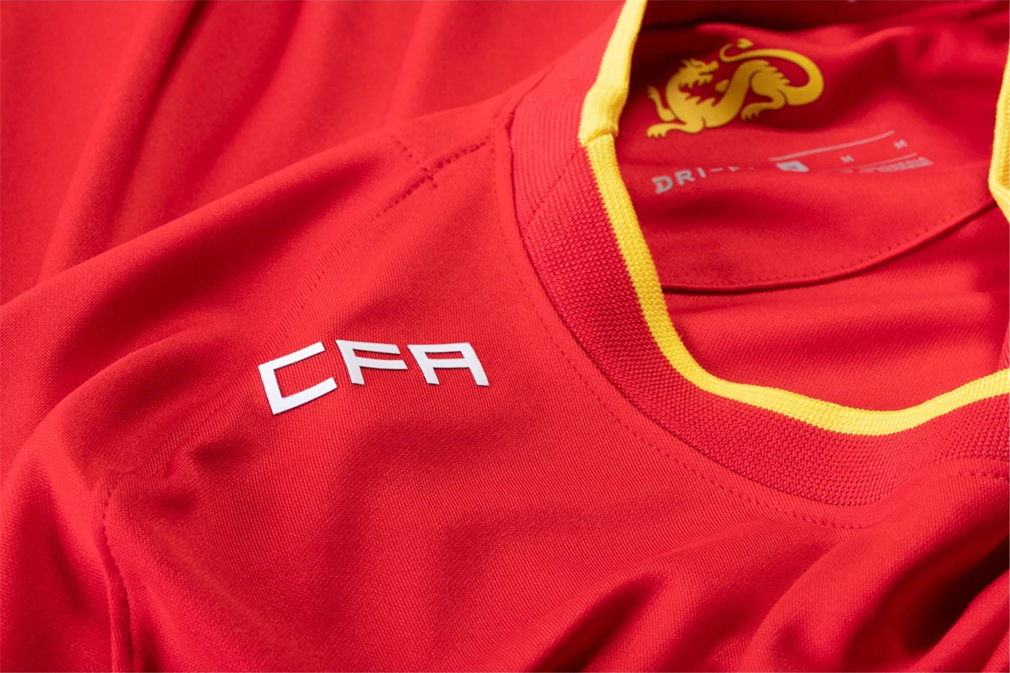 售价约640元，美国网站开售2020版中国男足主客场球衣