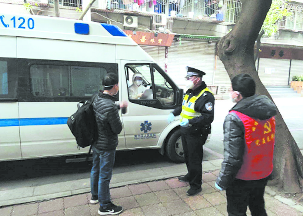 致敬那抹警察蓝感谢辛勤城管人