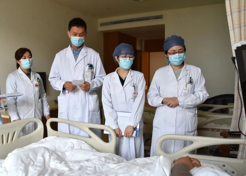 章青,章青副主任医师