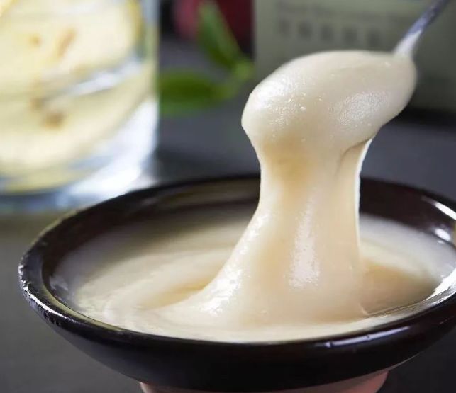 香到舔杯,状似奶油的椴树雪蜜条,是我吃过最好的蜂蜜