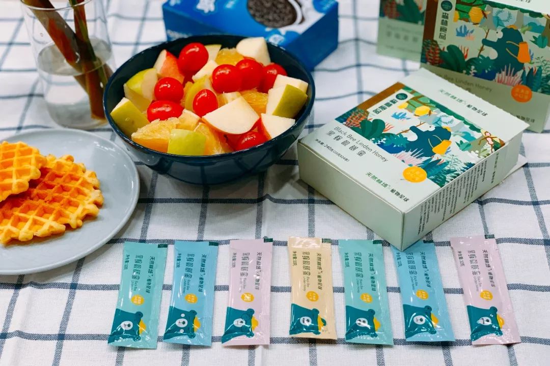 香到舔杯,状似奶油的椴树雪蜜条,是我吃过最好的蜂蜜