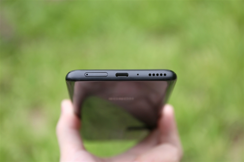 1899元一代神机!荣耀X10首发评测:麒麟820与“夜视仪”恰逢其时