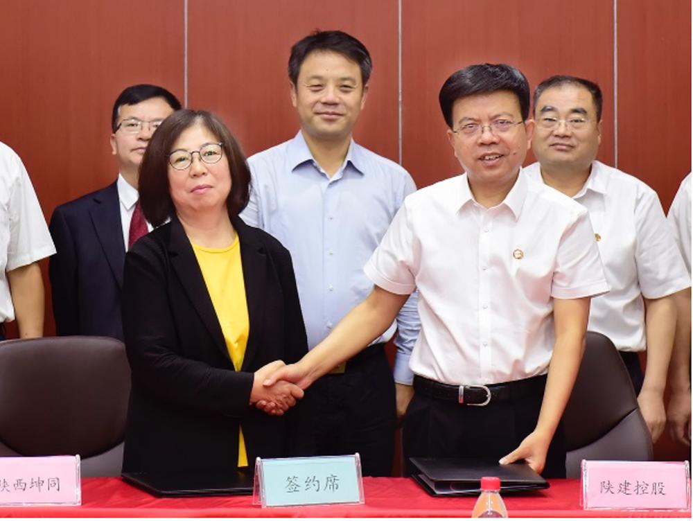 豪赌式招商后遗症发酵,陕西坤同400亿柔性屏败局大起底