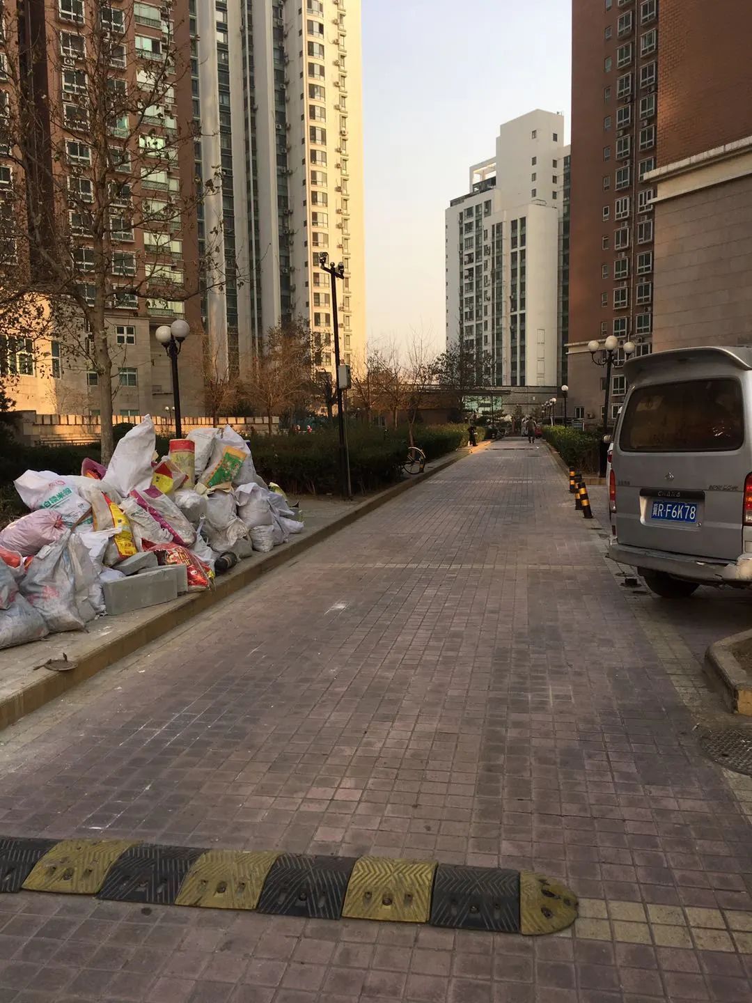 换物业后拖欠的物业费怎么办,北京小区物业涨物业费