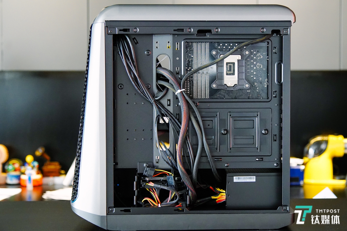 雷神911黑武士3代主机是什么水冷,雷神911黑武士3代主机水冷