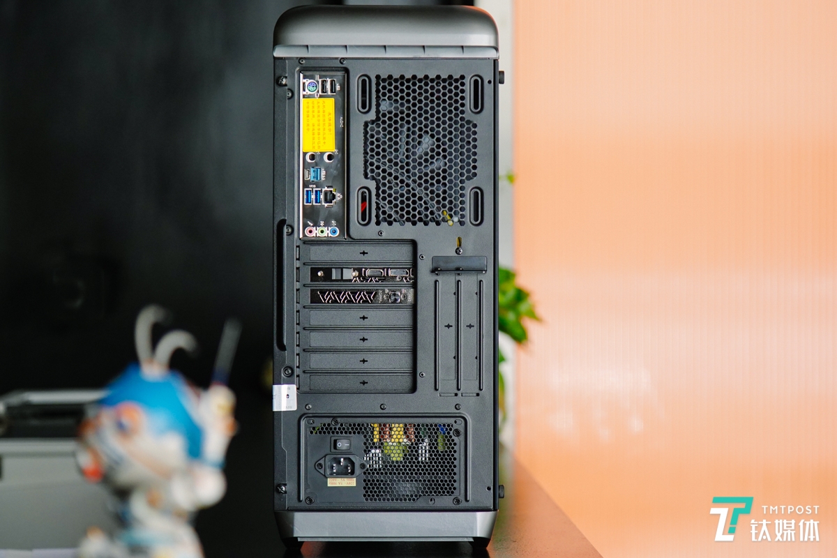 雷神911黑武士3代主机是什么水冷,雷神911黑武士3代主机水冷