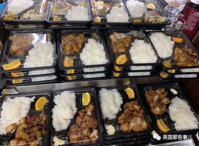 东北大叔在疫情期间吃饭,辽宁大叔每天发放500份免费便当