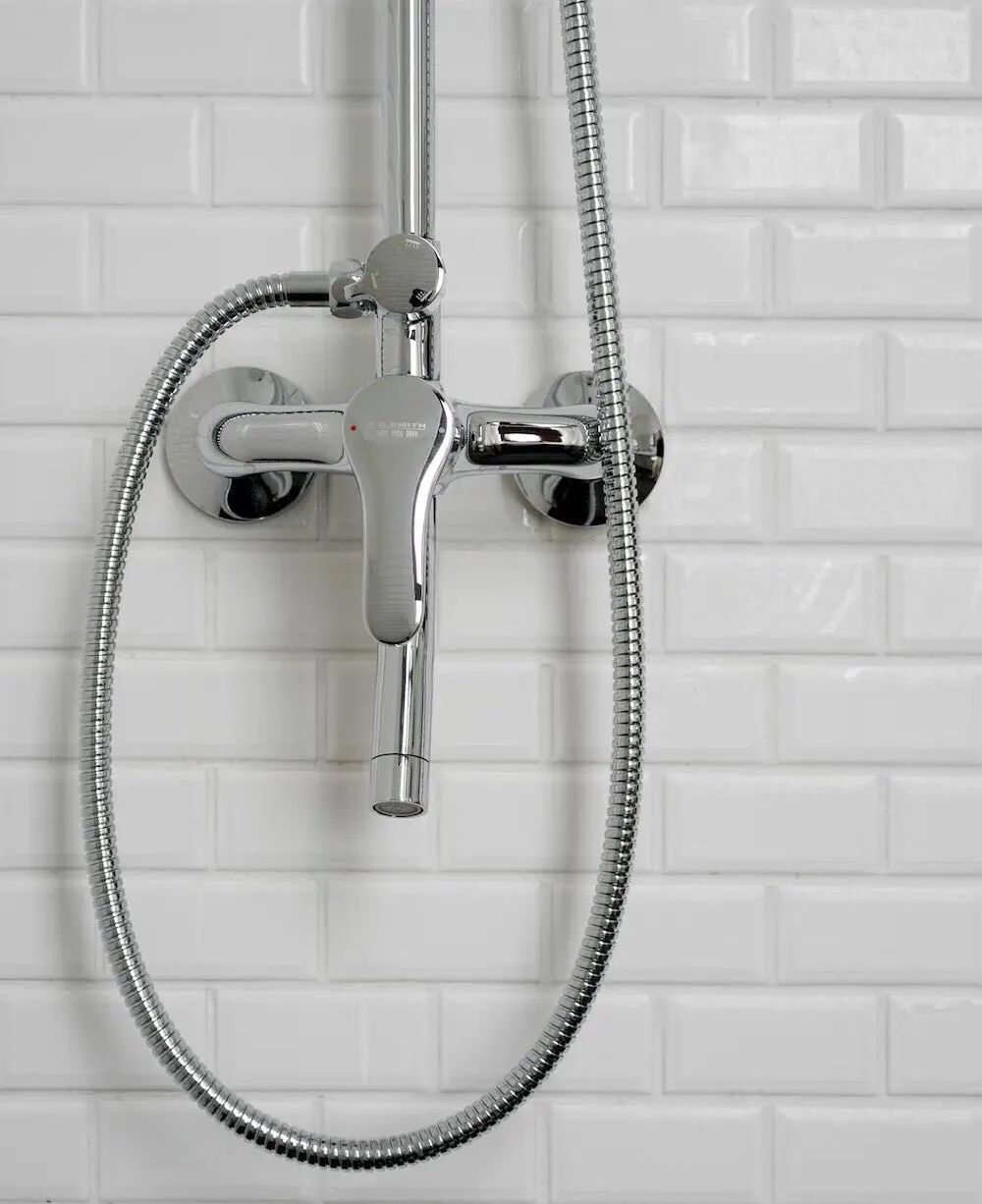 花洒一键除垢怎么用,自动除垢的花洒好用吗