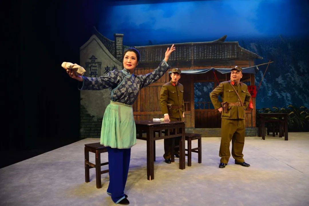 沙家浜前世今生的故事,沙家浜讲述了怎样的故事