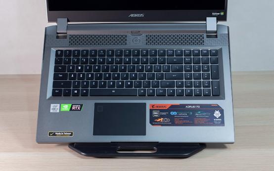 技嘉17.3寸aorus17g缺点,技嘉aorus17g-xc笔记本怎么样