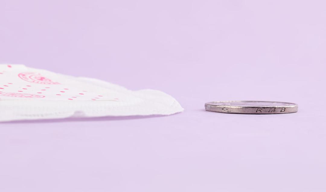 又薄又透气又吸水的卫生巾,极薄卫生巾吸水纸