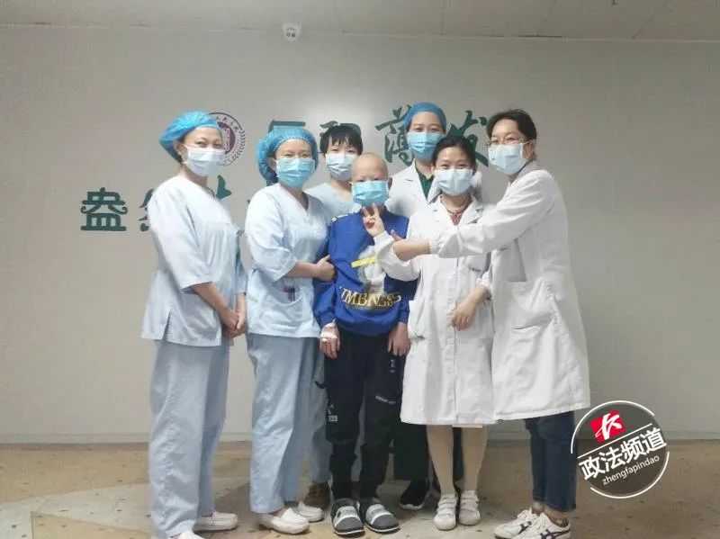 小孩罕见病全身皮肤破损,湖南一个小孩得了罕见病