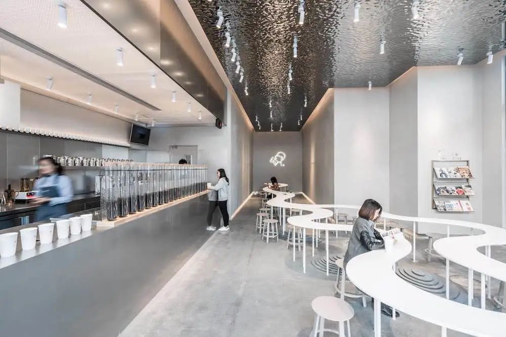 喜茶奈雪的茶再次大幅降价,奈雪的茶和喜茶星巴克