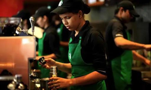 喜茶奈雪的茶再次大幅降价,奈雪的茶和喜茶星巴克