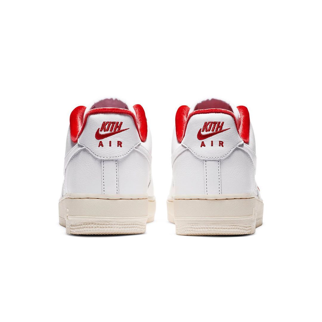 天鹅绒内衬+奢华皮料！白红KITHxAirForce1官图释出