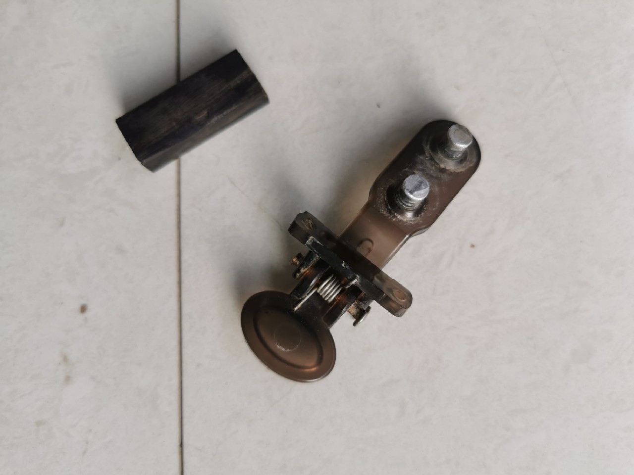 大动干戈精雕细琢修复钓箱，不料被老婆一顿...