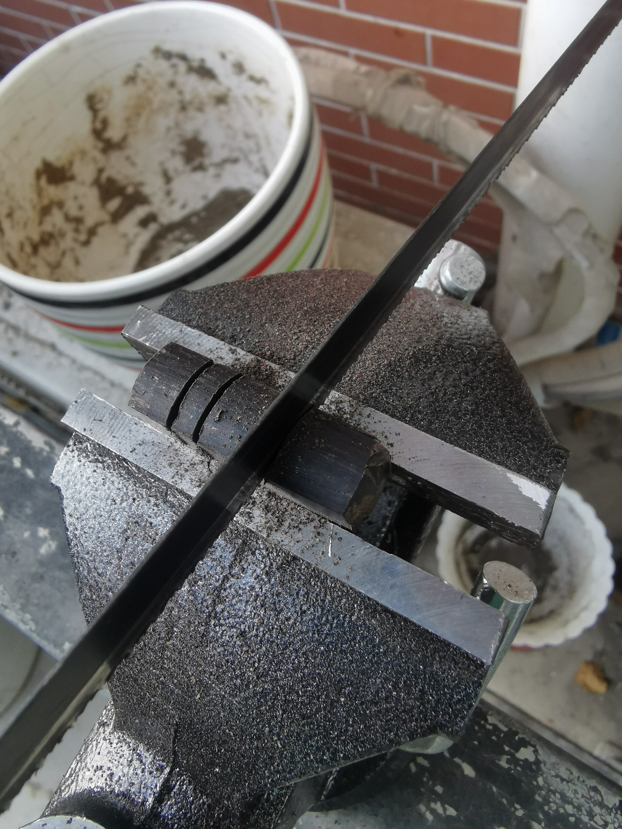 大动干戈精雕细琢修复钓箱，不料被老婆一顿...