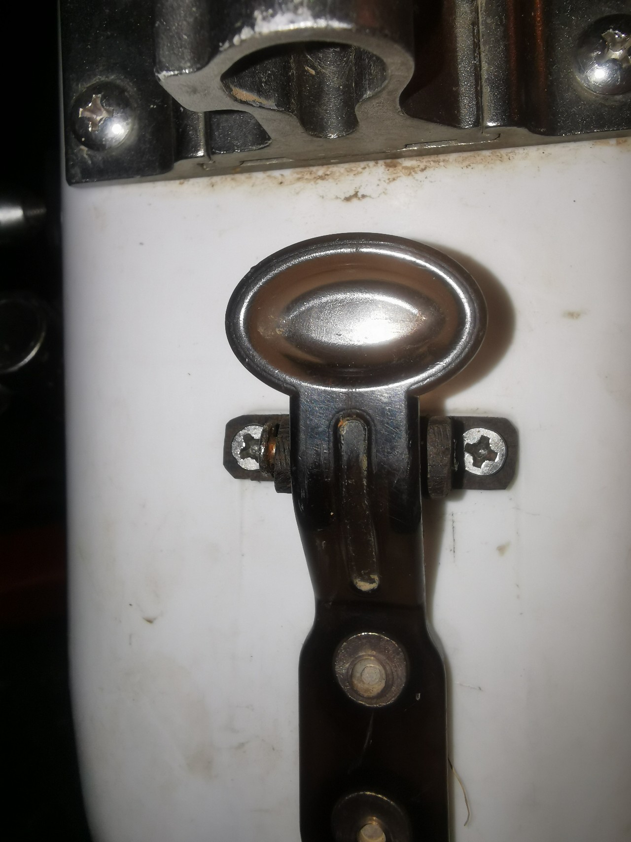 大动干戈精雕细琢修复钓箱，不料被老婆一顿...