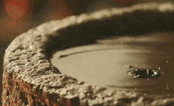 北欧拉脱维亚人将古龙香水、蜂巢塞进香皂...一块从头洗到脚，干净省事