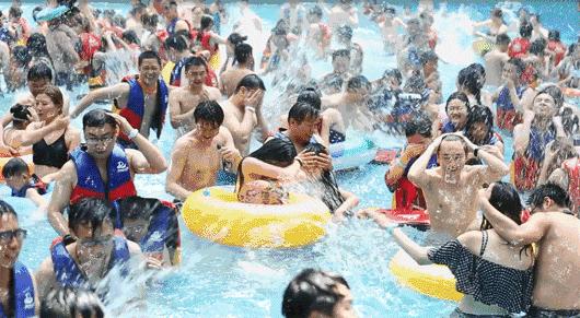 菏泽门票9.9元水上乐园,山东菏泽万象城水上乐园