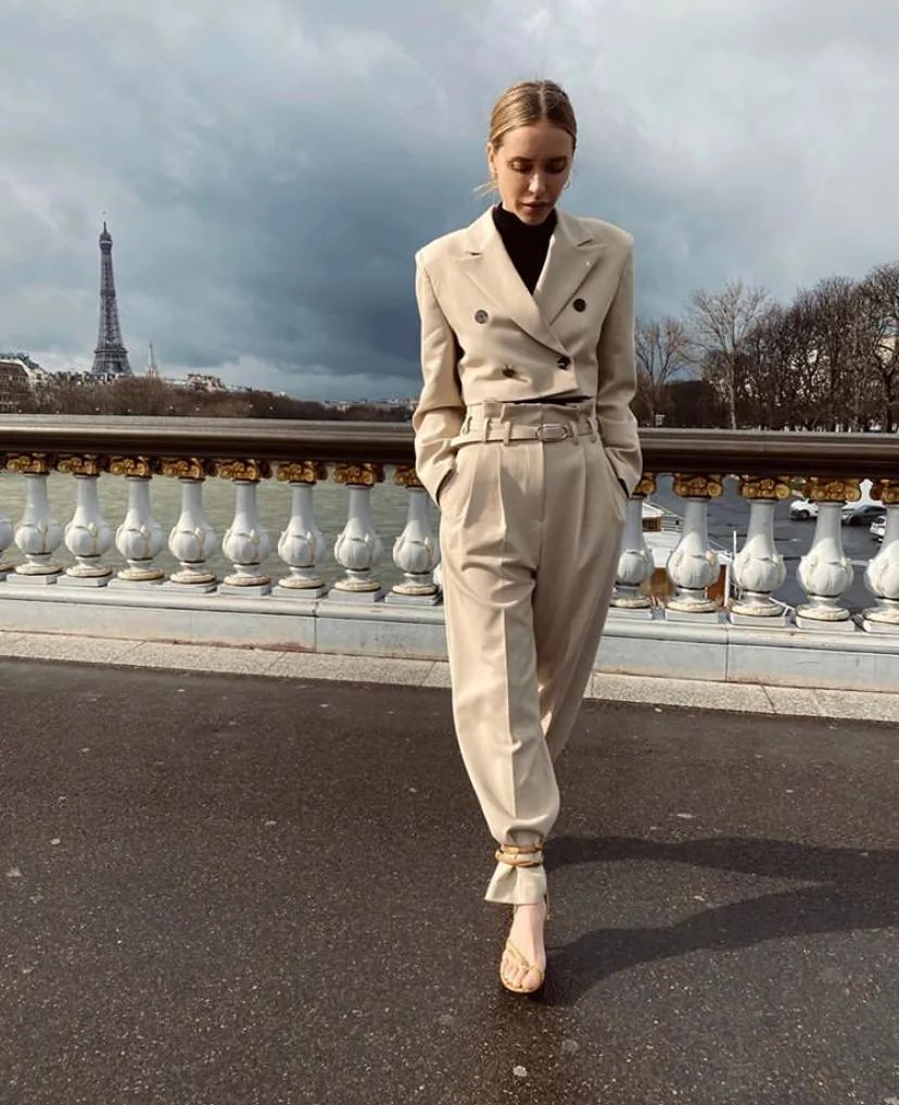 我终于等到了阔腿裤不再时髦的这一天…