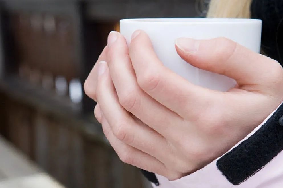 手凉脚凉出汗是什么原因,小孩手凉还出汗怎么回事