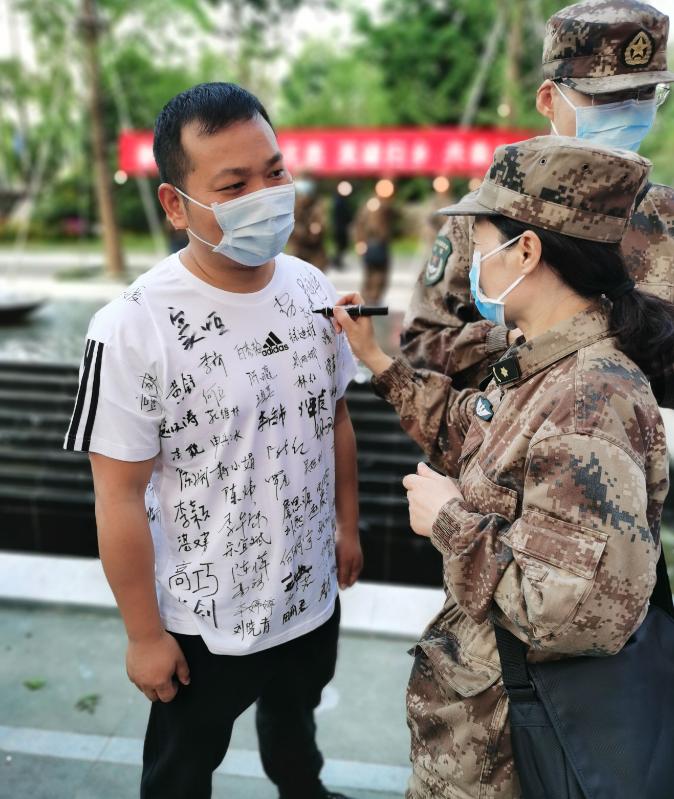 76天的谎言,一双40码运动鞋……看武汉公交青年的战疫故事