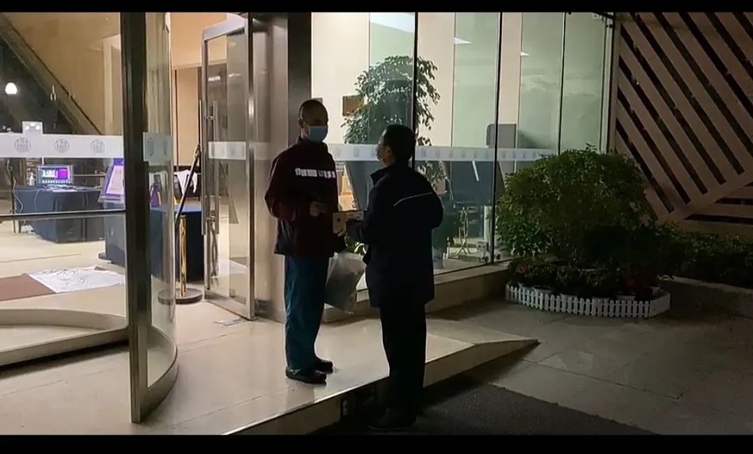 76天的谎言,一双40码运动鞋……看武汉公交青年的战疫故事