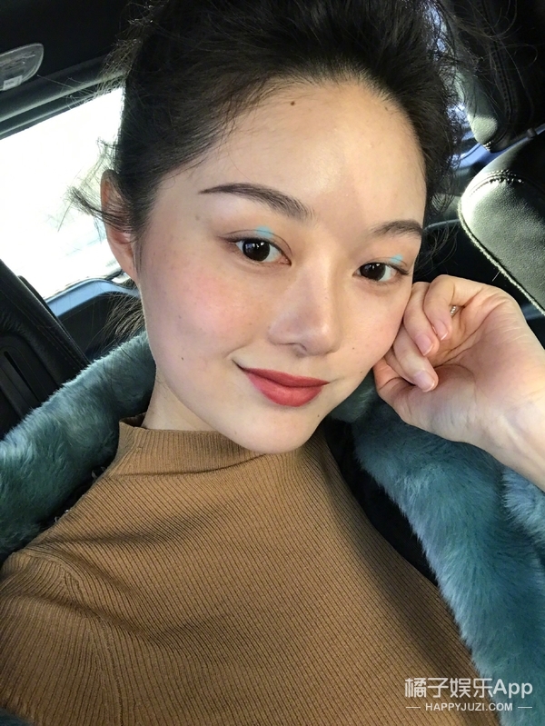 网红鼻祖晚晚和舒淇同框比美赢了？妆容穿搭都有小心机，来抄作业