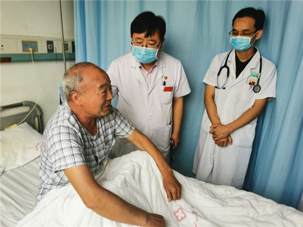 情系病患医海弄潮——记南阳市第一人民医院劳动模范李卫阳