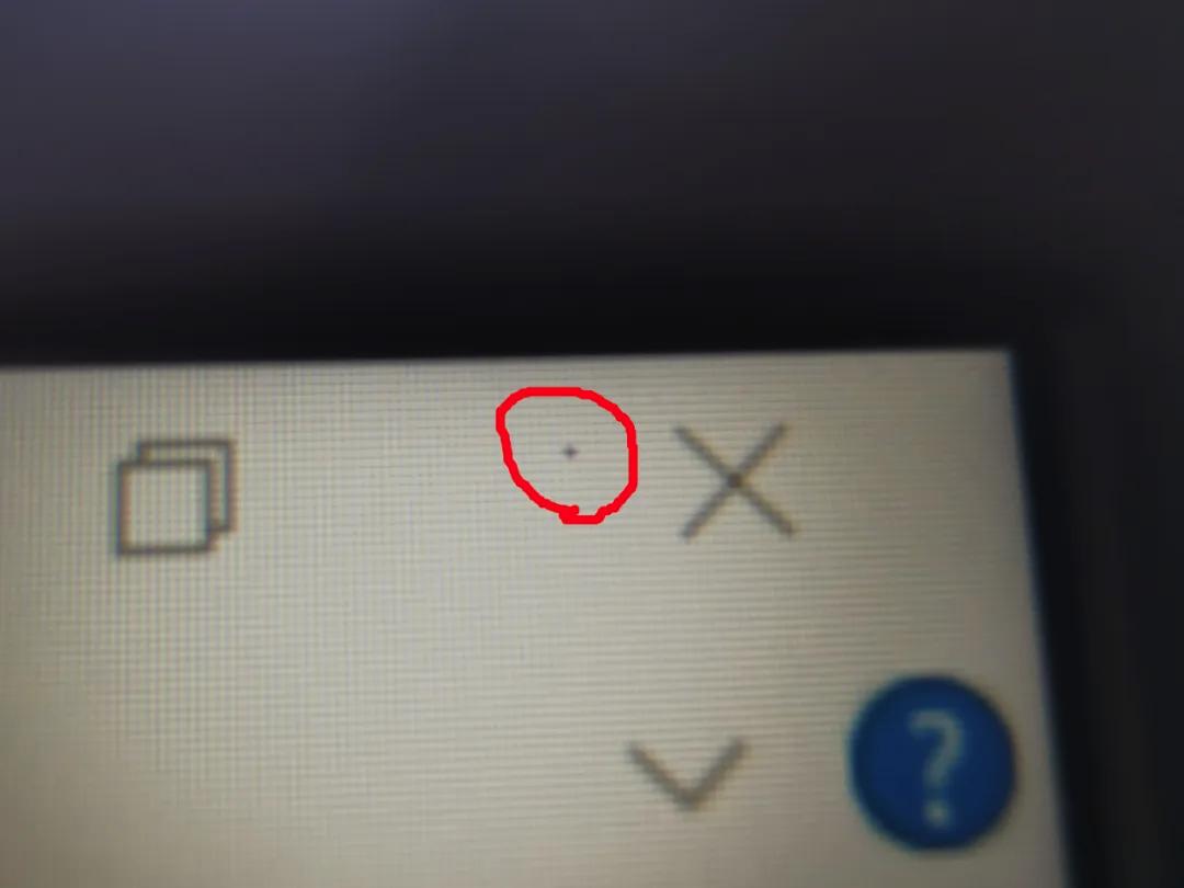 刚买一个月的电脑屏幕坏了保修吗,刚买两个月屏有个划痕