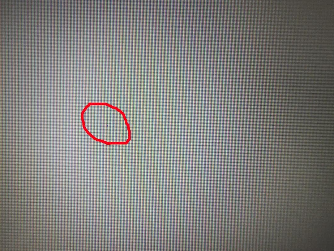 刚买一个月的电脑屏幕坏了保修吗,刚买两个月屏有个划痕