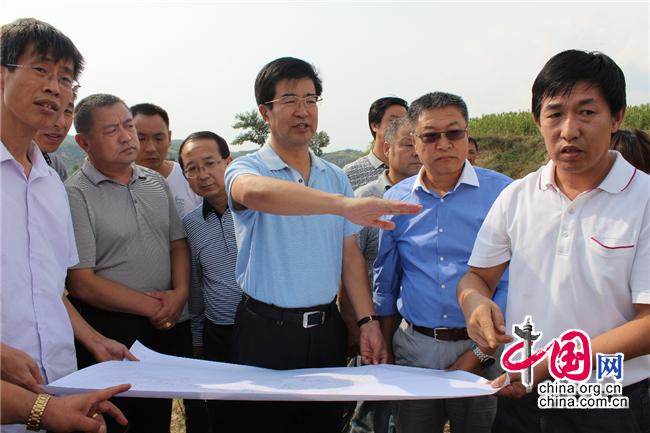 灏忓北鏉戠殑澶у彉闈╄档瀹跺硜,灏忓北鏉戝ぇ宸ㄥ彉