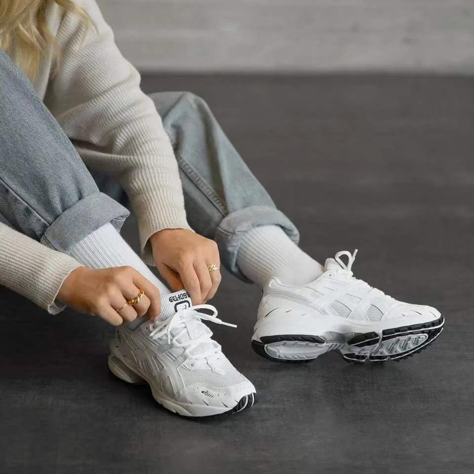 17双超高颜值小白鞋，最低400即可拿下