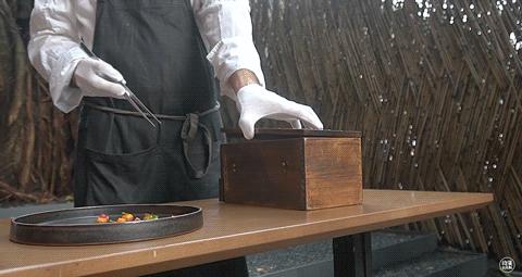 人均1280的餐厅,人均120的砂锅店