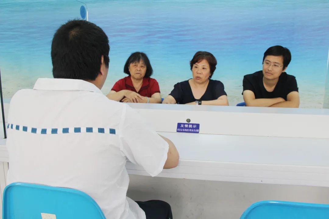 用真心点亮特殊人群的归家之路丨记奉贤区社会帮教“最美”引路人张怡