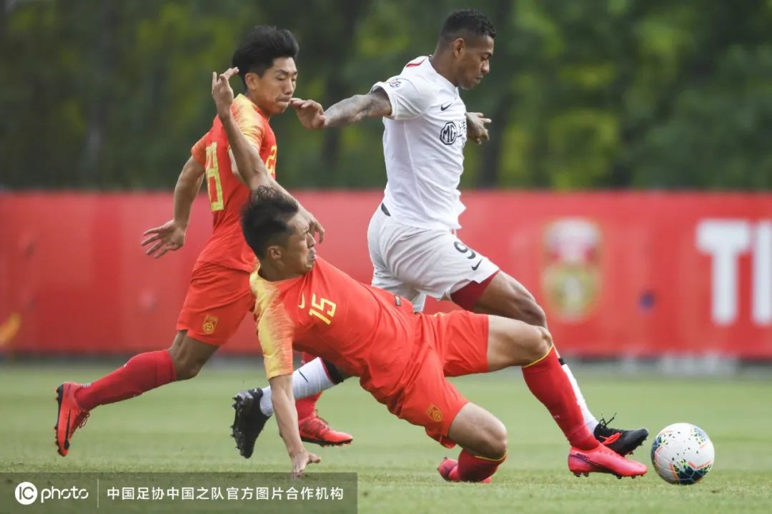 新中国足球队,中国足球队今天的首发