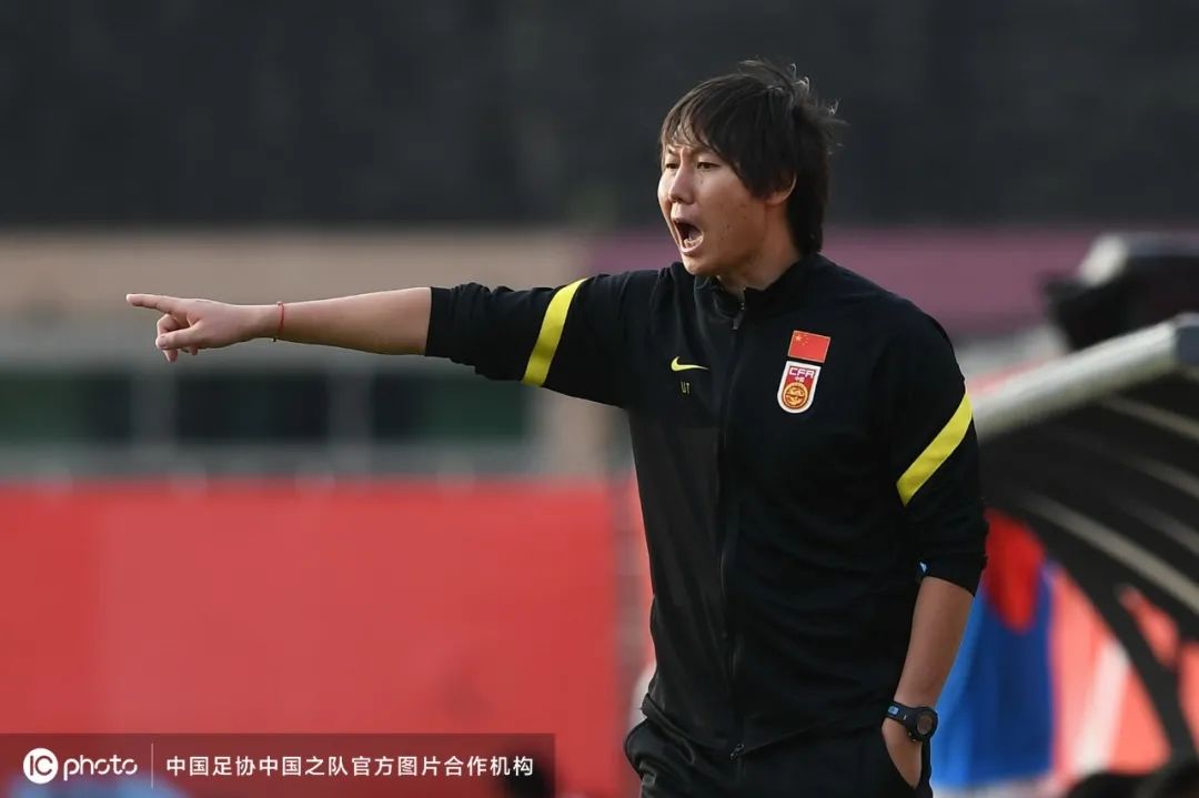 新中国足球队,中国足球队今天的首发