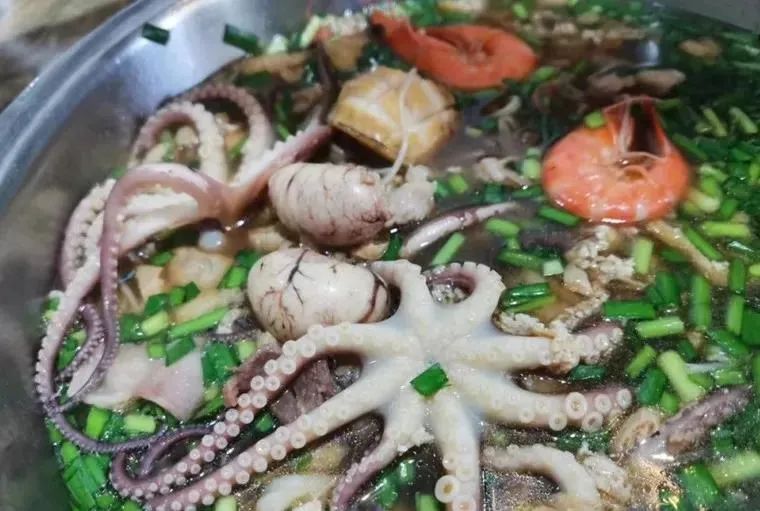 天价米粉最新视频,南宁天价米粉356元一碗在哪