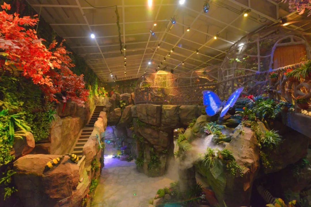 打卡安华汇欢乐舟主题公园,安华汇欢乐舟主题乐园真实视频