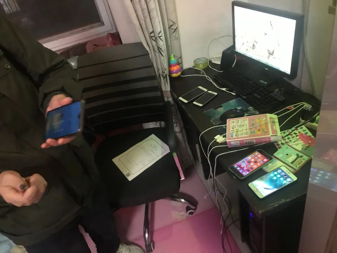 肥水不流外人田,一家子靠淫秽色情网站来赚钱