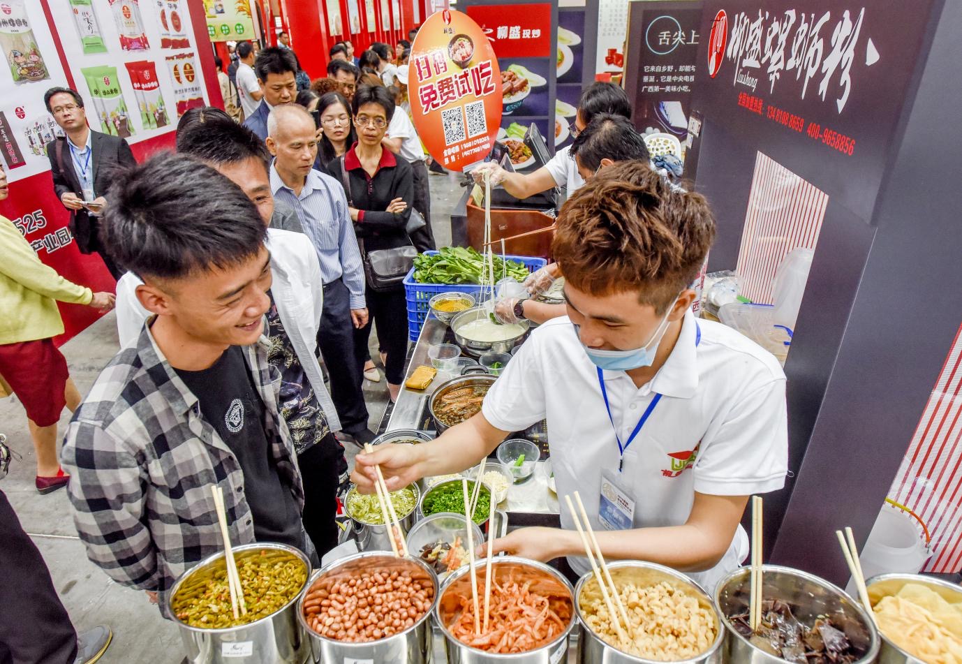 火出“粉”圈,这家学校准备量产螺蛳粉人才