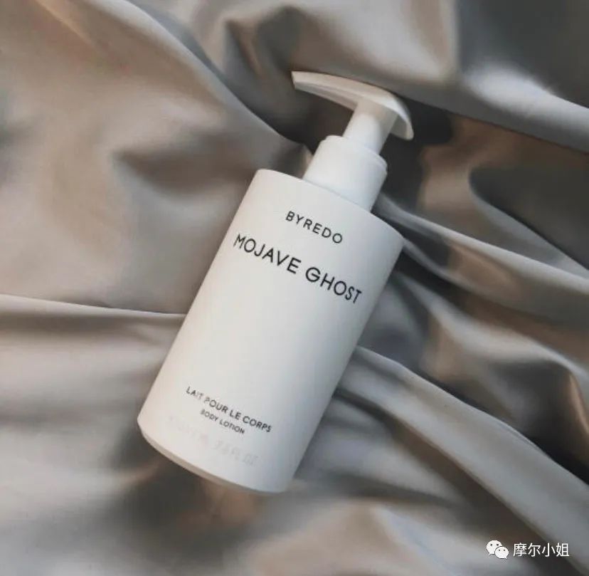 澶忓浼戦棽琛f湇,澶忔棩8浠跺