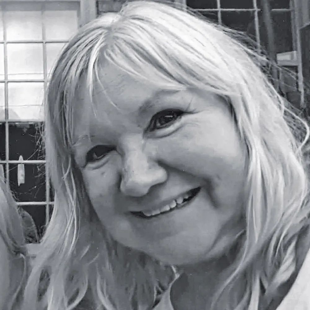 “他们杀了她”：为何乳房假体仍有致死风险