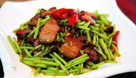 南昌特色小吃一条街在哪里,南昌老字号的特色小吃