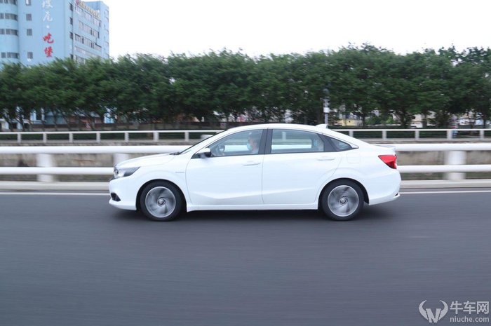 广汽本田凌派2019180turbocvt舒适版,试驾新款本田凌派锐混动